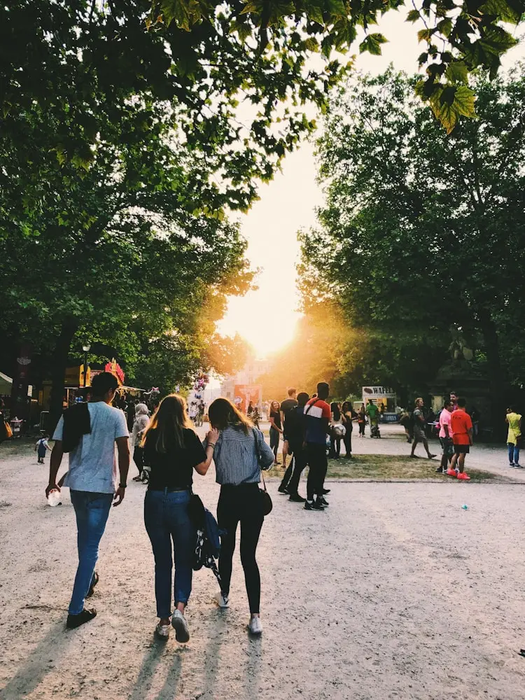 promenade-sous-le-soleil